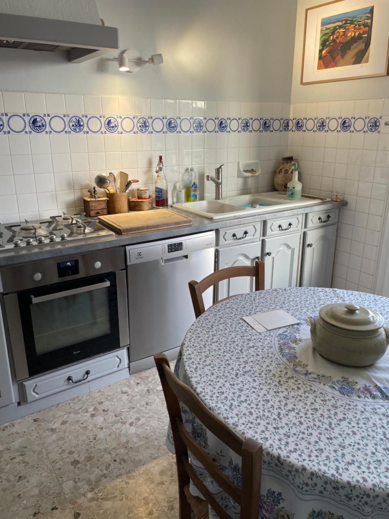 La Maison-Es-Maisons. Valréas Екстериор снимка